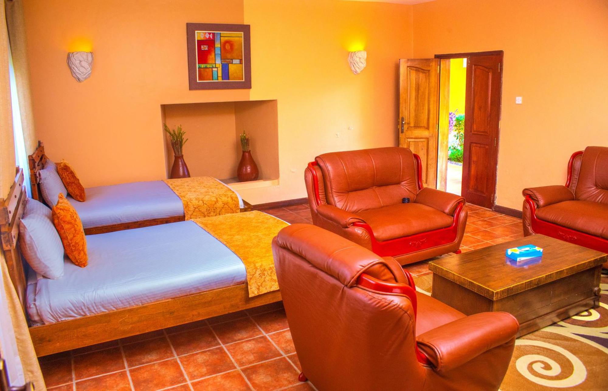 Mountains Of The Moon Hotel Fort Portal Buitenkant foto